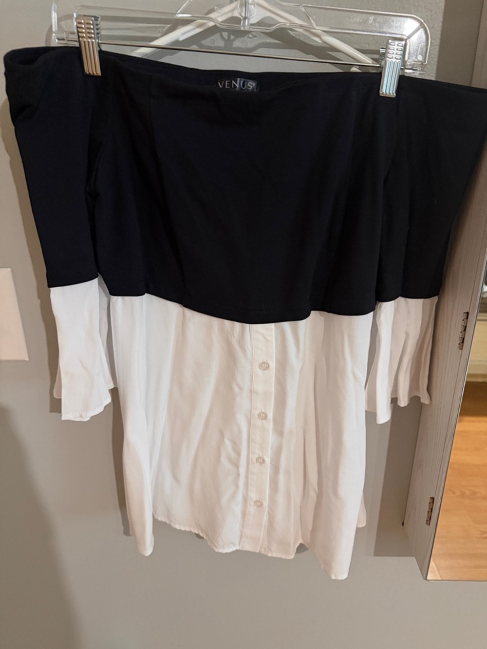 VENUS Two-Tone Off-Shoulder Black and White Button-Down Top